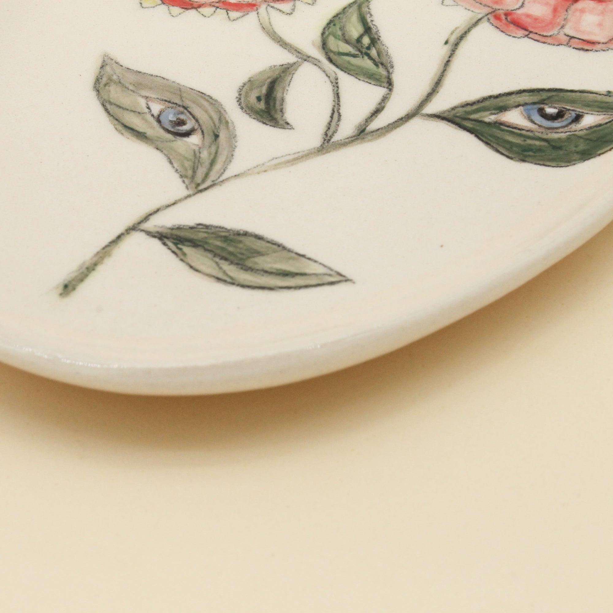 Ceramic platter Eyes in Bloom