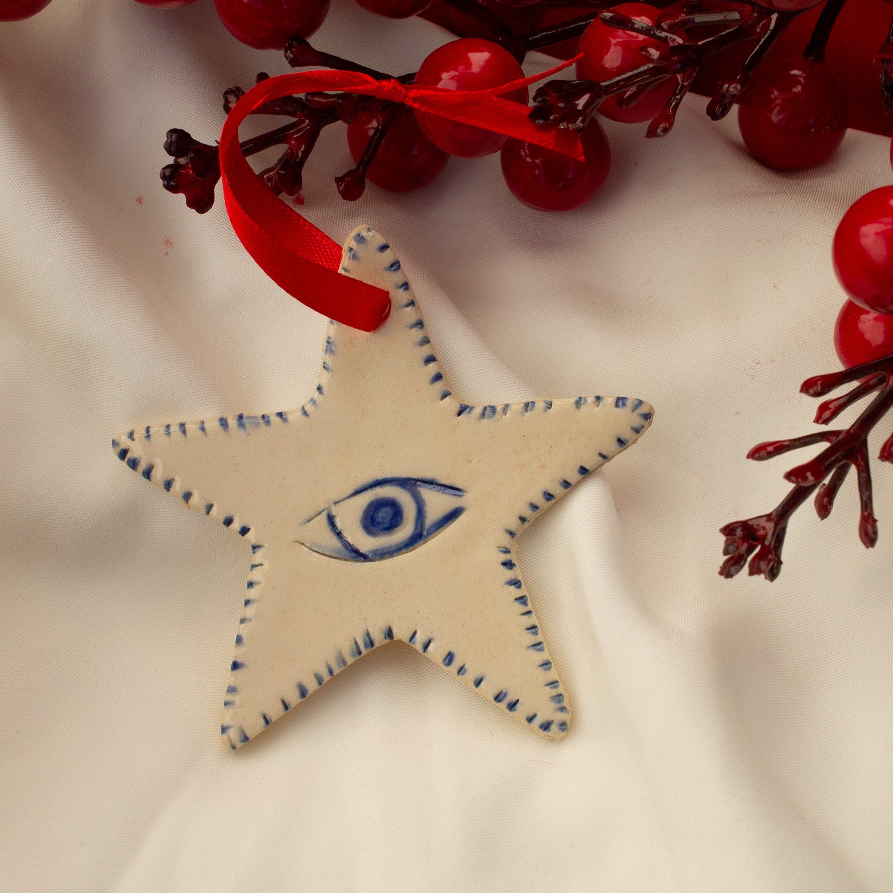 Star Eye Christmas ornament